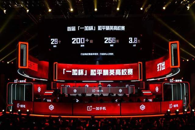 他的父母和 他的父母和