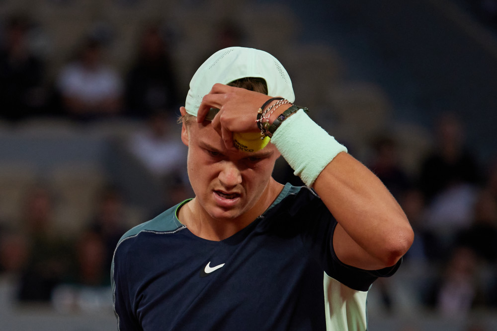 蔷薇站的比 蔷薇站的比