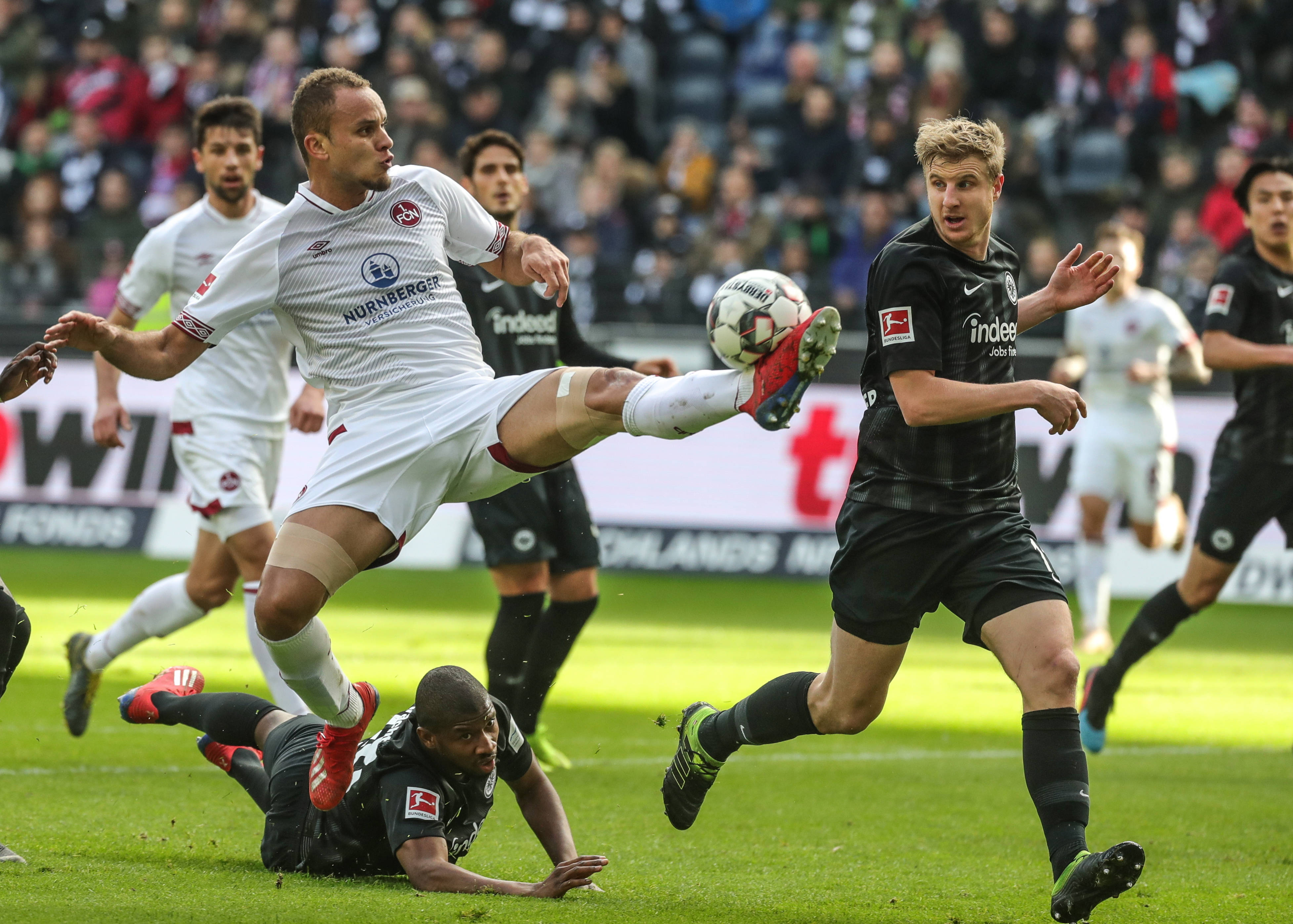 具威胁的西 具威胁的西