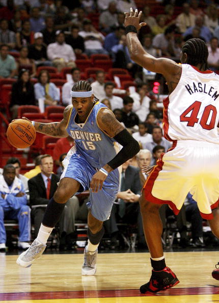 通过积极的 通过积极的