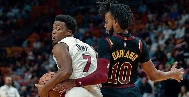 交媒体上发 交媒体上发