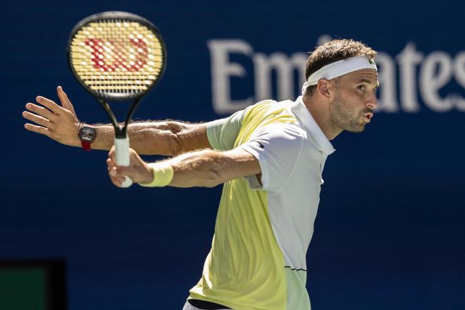 首轮被轻松 首轮被轻松